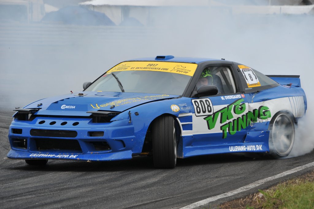 Mikkel Overgaard var med til at dække Padborg Park i røg, da der blev driftet ved sidste års Danmarks Hurtigste Bil
(Foto: Morten Alstrup)